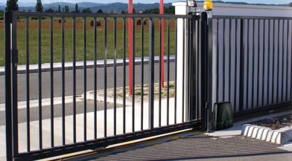Pose et installation de portail coulissant électrique, motorisé et connecté  La Fare Les Oliviers - ABD AUTOMATISMES